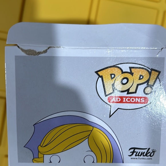 Morton POP! Ad Icons Morton Salt Girl - Picture 5 of 8